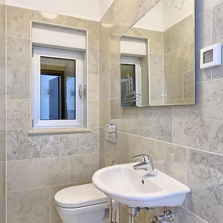 Anzela Holiday home *