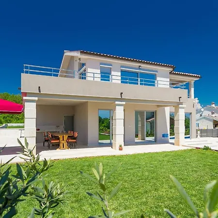 Holiday home Anzela Pula